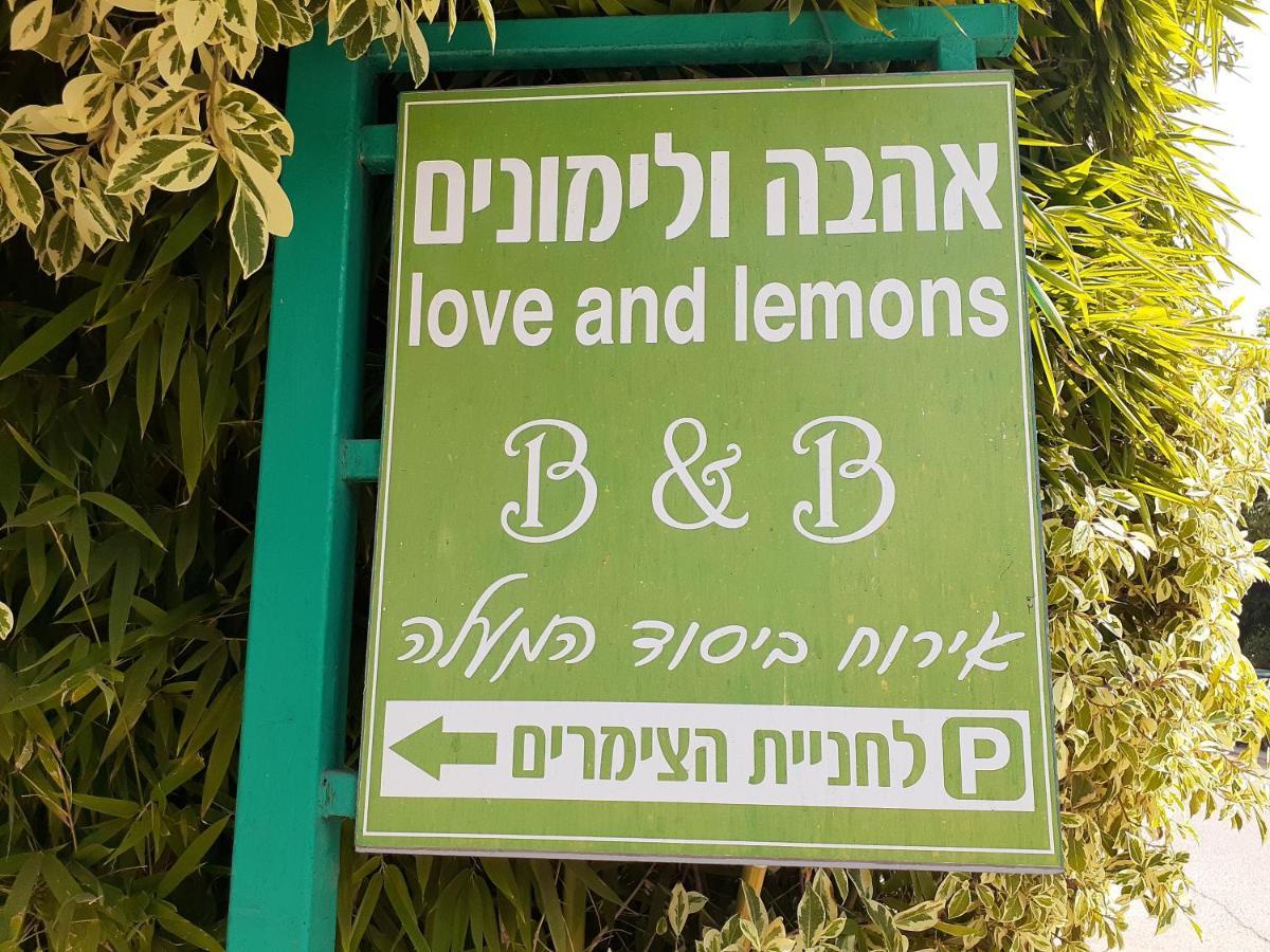 Love & Lemons Yesud HaMa'ala Kültér fotó